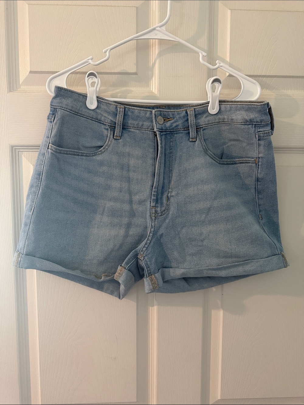 Old Navy Light Wash Rolled-Hem Denim Shorts
